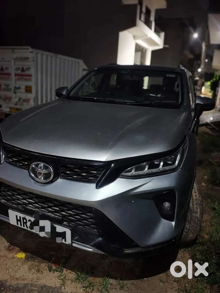 Fortuner  2019 Model  Owners 1 Petrol (m)