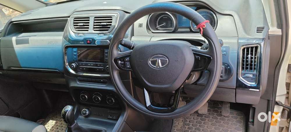 Tata Hexa 2.2 Xe 4x2 7 Str, 2017, Diesel