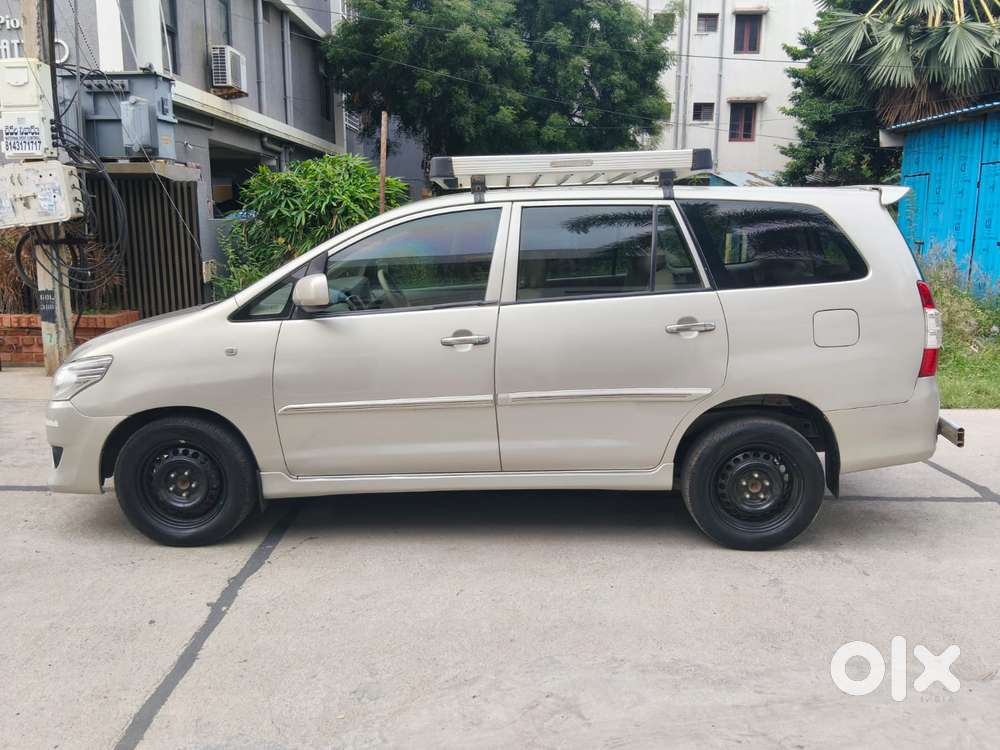 Toyota Innova 2.5 G (diesel) 8 Seater, 2012, Diesel