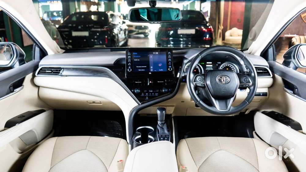 Toyota Camry Hybrid, 2024, Petrol