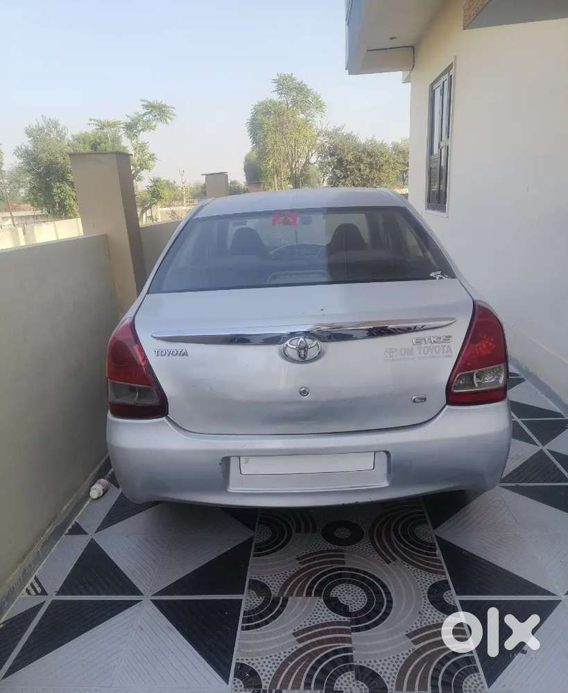 Toyota Etios 1.5 G 2012