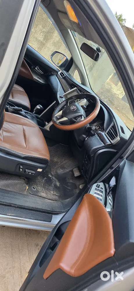 Toyota Innova Crysta 2017 Diesel Well Maintained