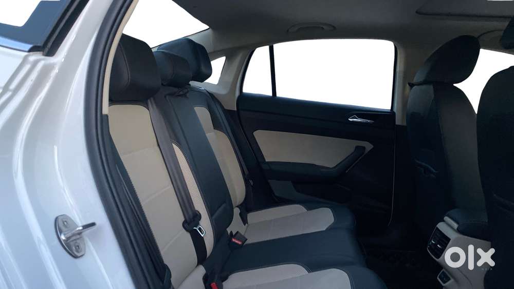 Skoda Slavia Style 1.0l Tsi Mt, 2023, Petrol