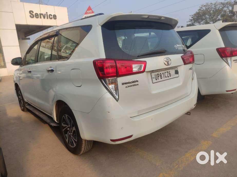 Toyota Innova Crysta [2020-ongoing] 2.4 Vx 8 Str, 2022, Diesel