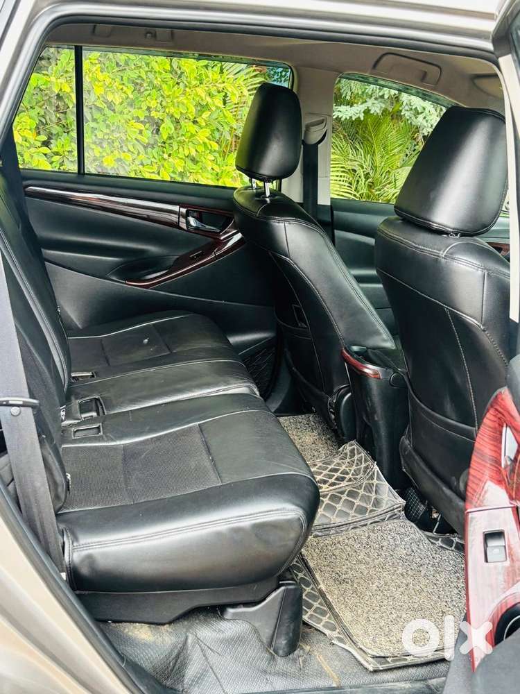 Toyota Innova Crysta 2.4 G Mt 8s, 2016, Diesel