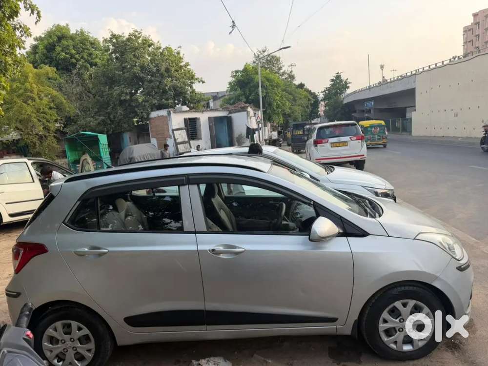 Hyundai Grand I10 Sportz Diesel 2015  Manual  Good Condition