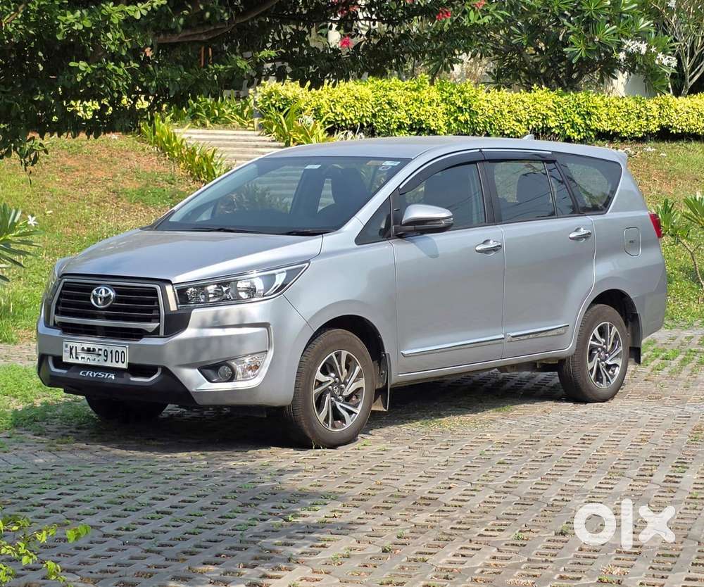 Toyota Innova Crysta 2.4 G Plus Mt 7 Str, 2025, Diesel