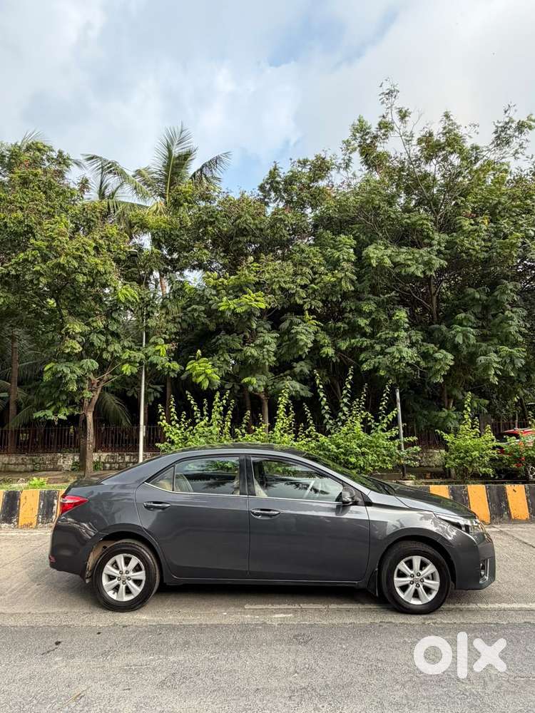 Toyota Corolla Altis G At, 2015, Petrol