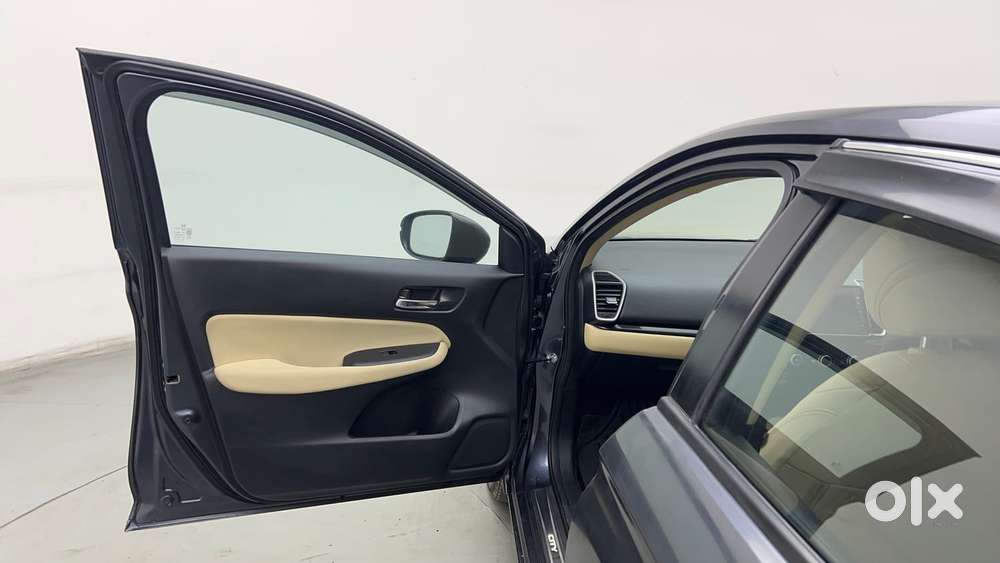 Honda City 1.5 V Mt, 2023, Petrol