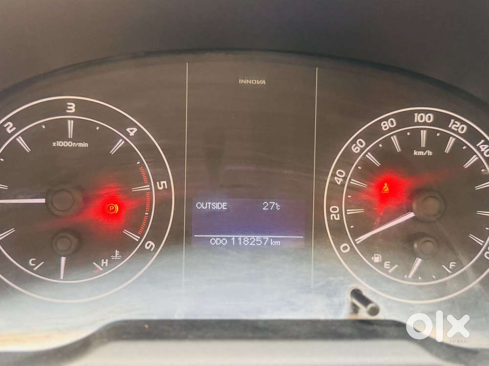 Toyota Innova Crysta 2.4 G Mt 8s, 2021, Diesel