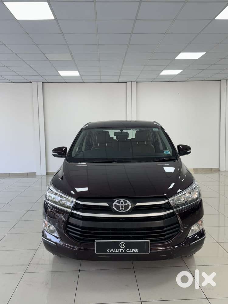 Toyota Innova Crysta 2.8 Gx At 8s, 2016, Petrol