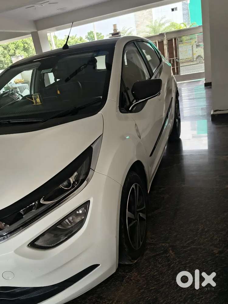 Tata Altroz 1.2 2023 Km Driven