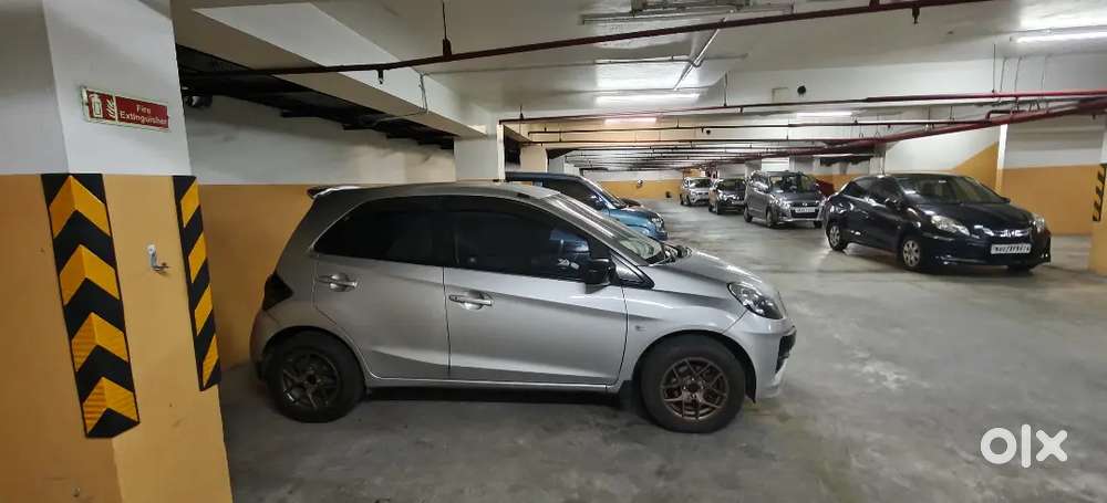 Not A Dealer - Honda Brio Vx Petrol 2012