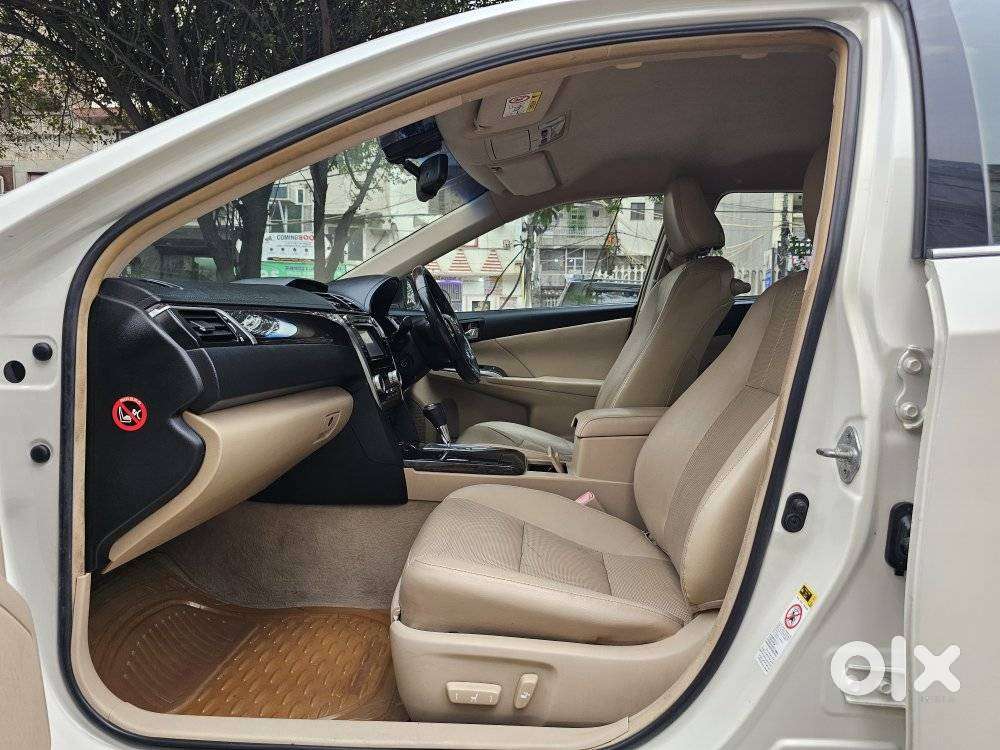 Toyota Camry 2.5 Hybrid, 2014, Petrol