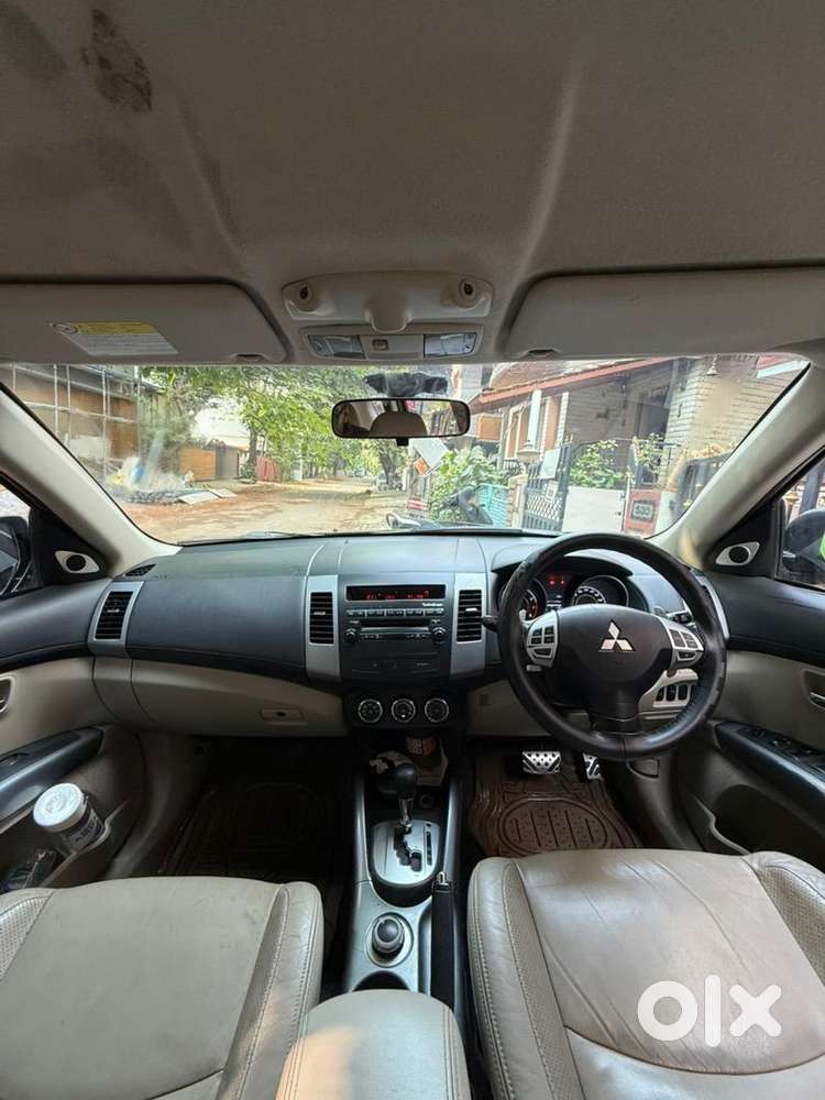 Mitsubishi Outlander 2010