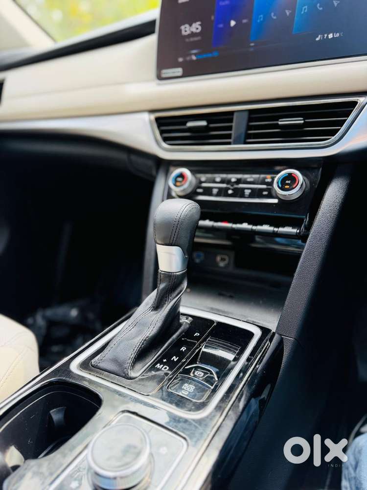 Mahindra Xuv700 2.2 Ax 7 Diesel At Luxury Pack Str, 2024, Diesel