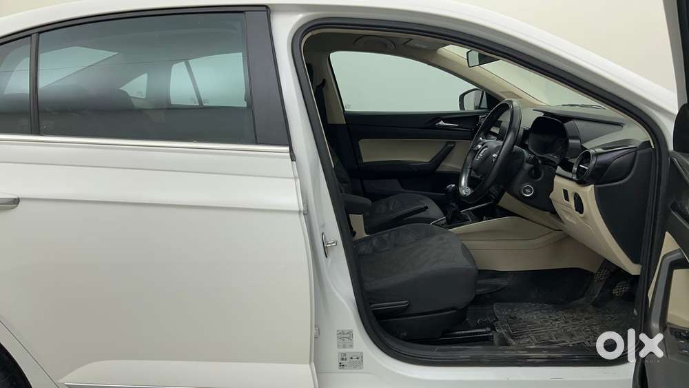 Skoda Slavia Ambition 1.0l Tsi Mt, 2023, Petrol