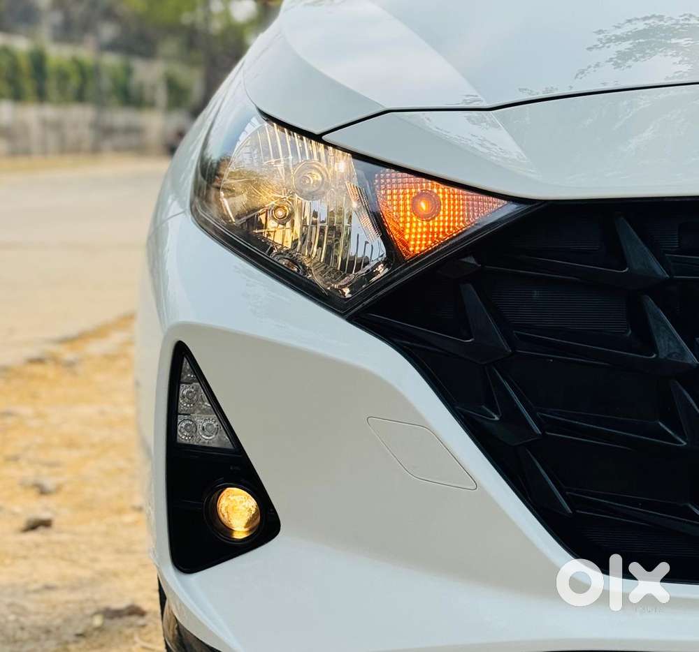 Hyundai I20 Sportz 1.2 Ivt Dual Tone, 2023, Petrol