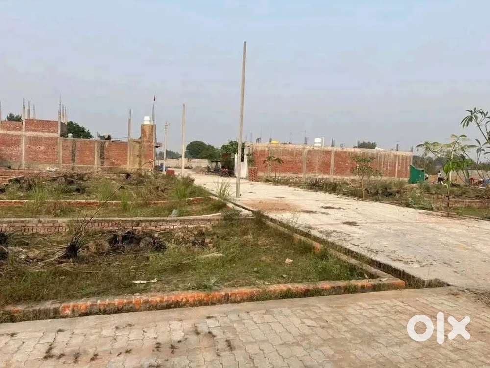 BKT के पास अस्ती रोड पर प्लॉट ले नायरा पेट्रोल पंप के पास बैंक लोन भी