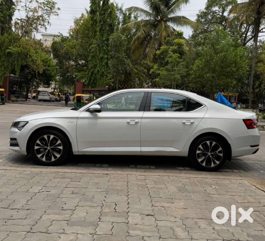 Skoda Superb 2.0 L&k Tsi At, 2021, Petrol