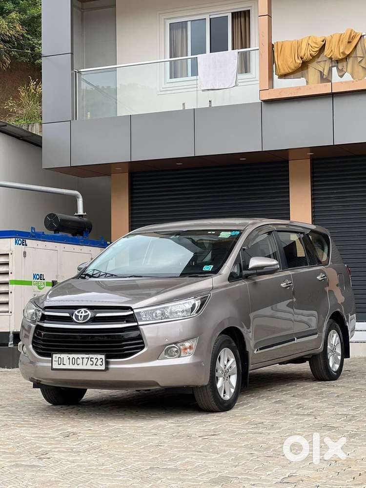 Toyota Innova Crysta Diesel 2.8 G 2016
