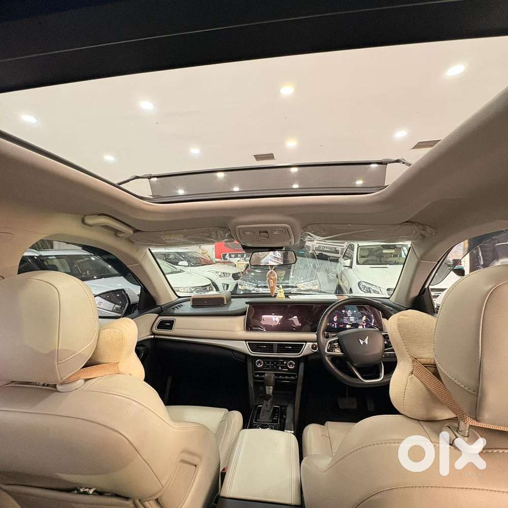 Mahindra Xuv700 2.2 Ax 7 Diesel At Luxury Pack Str, 2024, Diesel