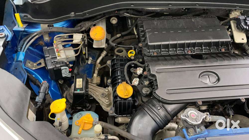 Tata Punch 1.2 Revotron Creative Dual Tone, 2022, Petrol