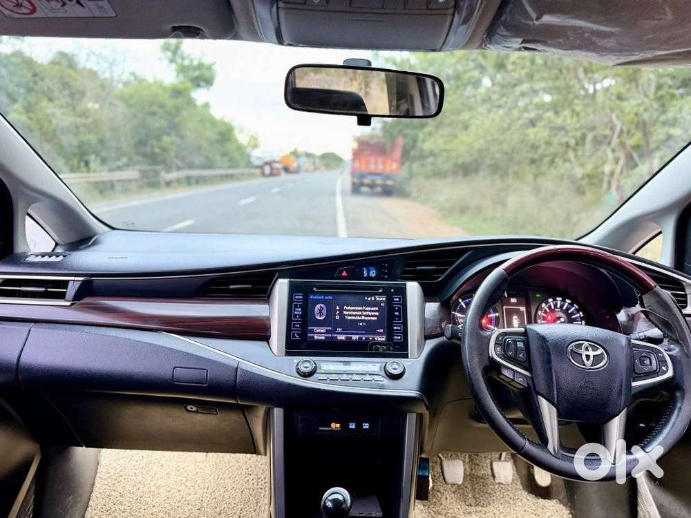 Toyota Innova Crysta 2.4 V 8 Str, 2017, Diesel