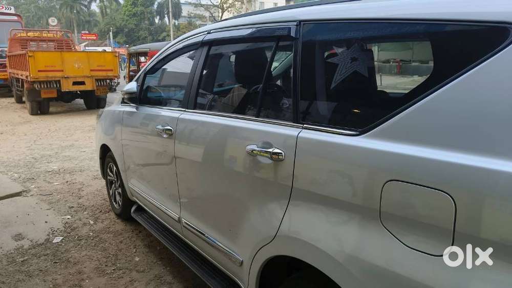 Toyota Innova Crysta 2.4 G Mt, 2025, Diesel