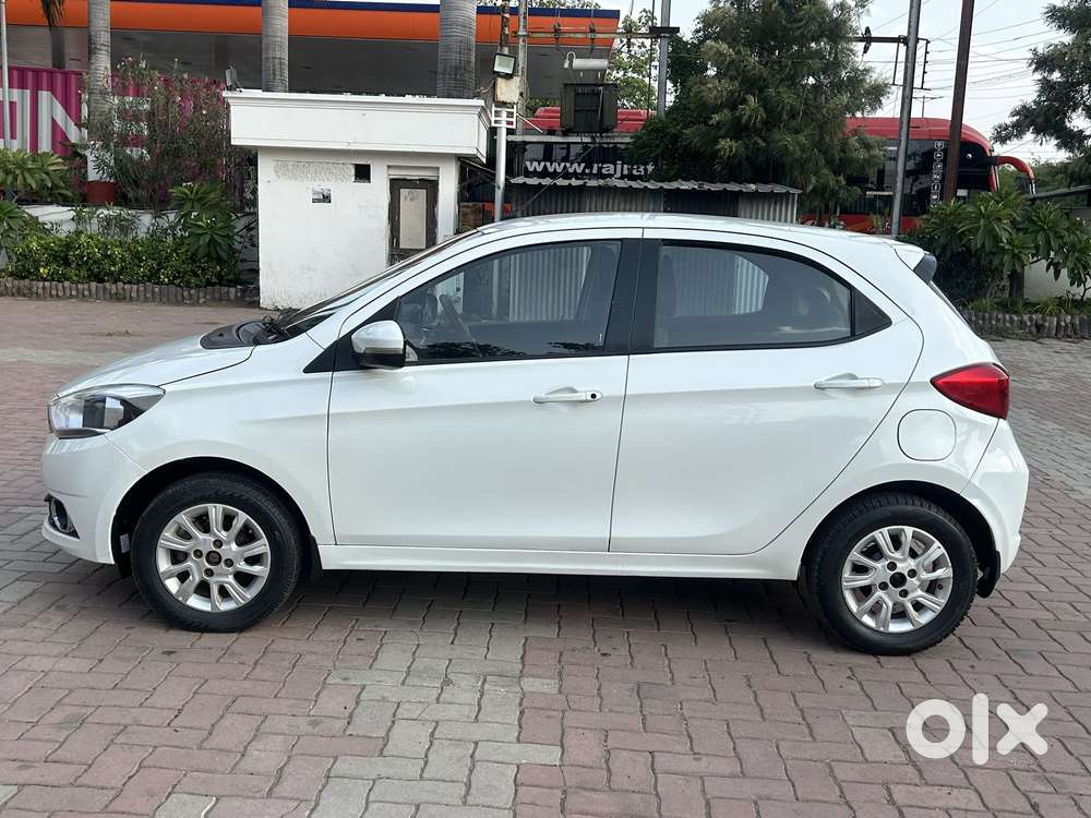 Tata Tiago Xza, 2017, Petrol