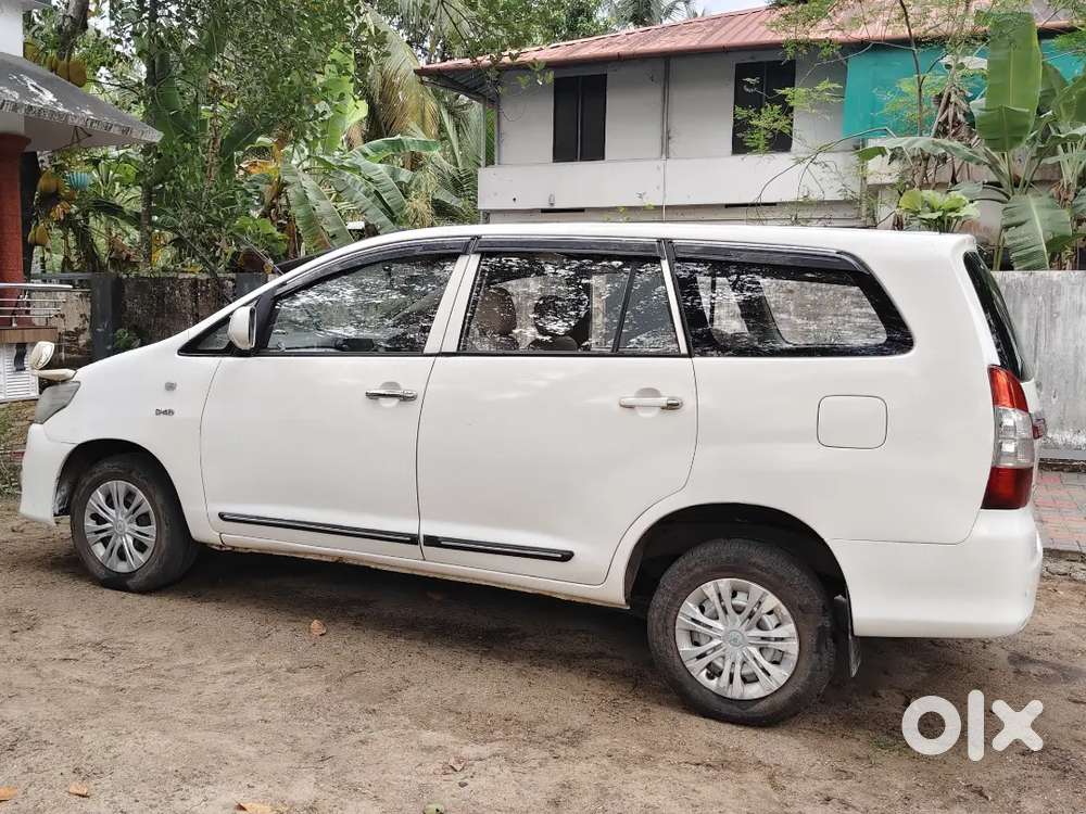 Toyota Innova 2013 Diesel 86000 Km Driven