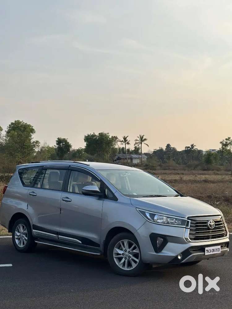 Toyota Innova Crysta 2018 Diesel 97000 Km Driven