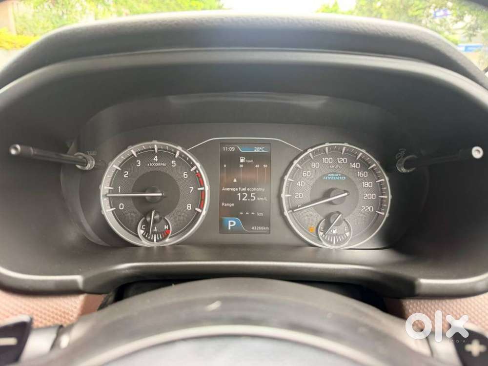 Maruti Suzuki Brezza 1.5 Zxi At Smart Hybrid, 2023, Petrol