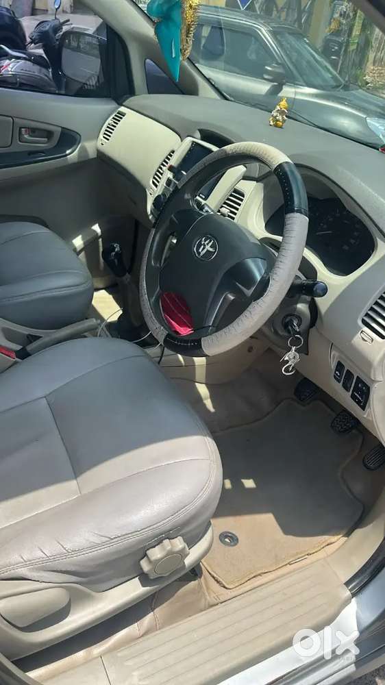 Toyota Innova 2.5 2014