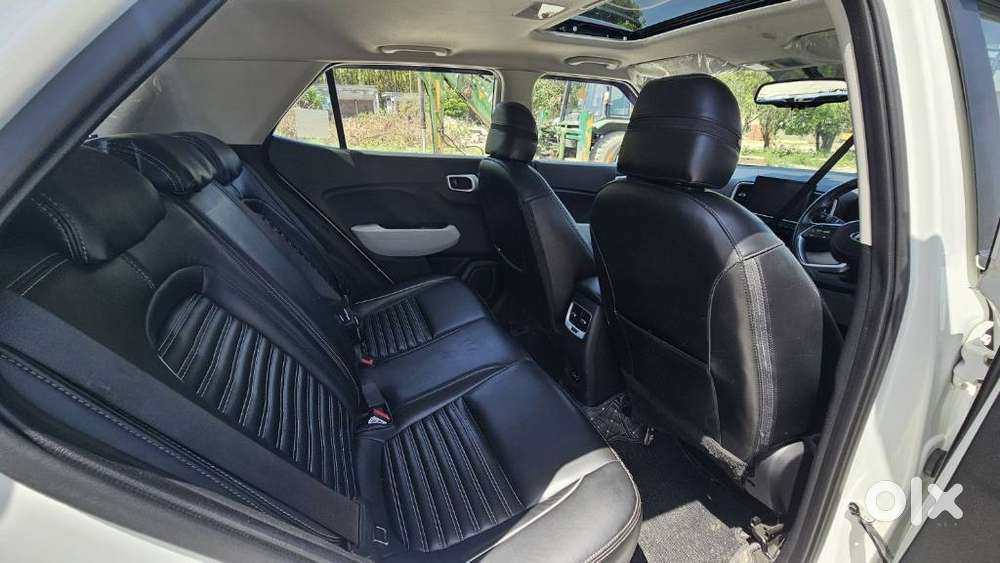 Hyundai Venue Sx Mt, 2023, Petrol