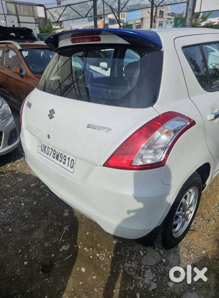 Maruti Suzuki Swift Lxi Optional-o, 2017, Petrol