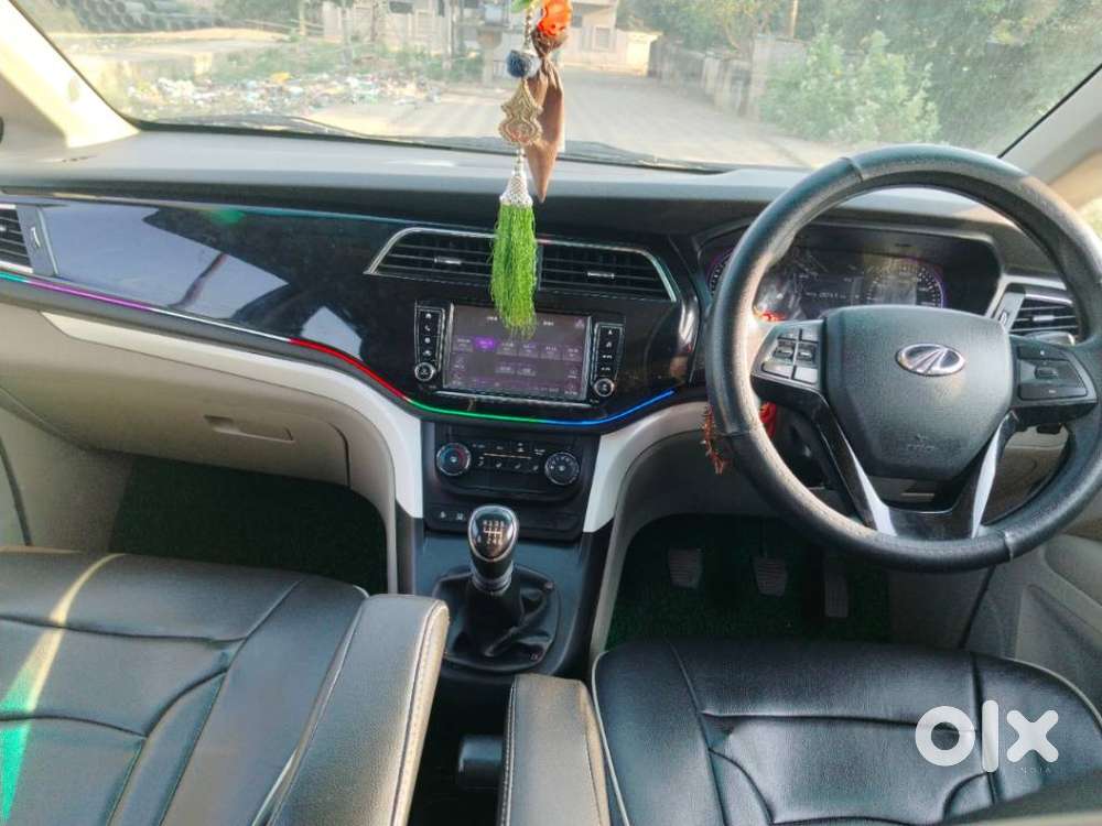 Mahindra Marazzo M6, 2019, Diesel