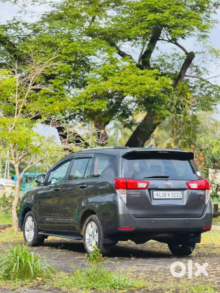 Toyota Innova Crysta 2.8 Gx At, 2017, Diesel