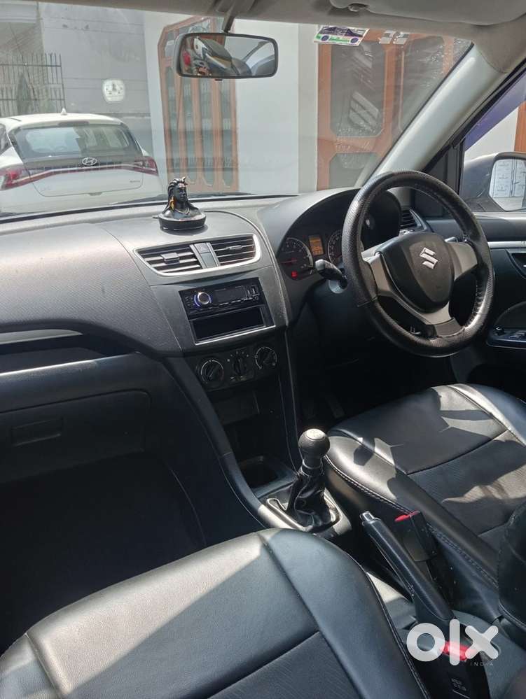 Suzuki Swift Vxi  2013  Petrol  Manual