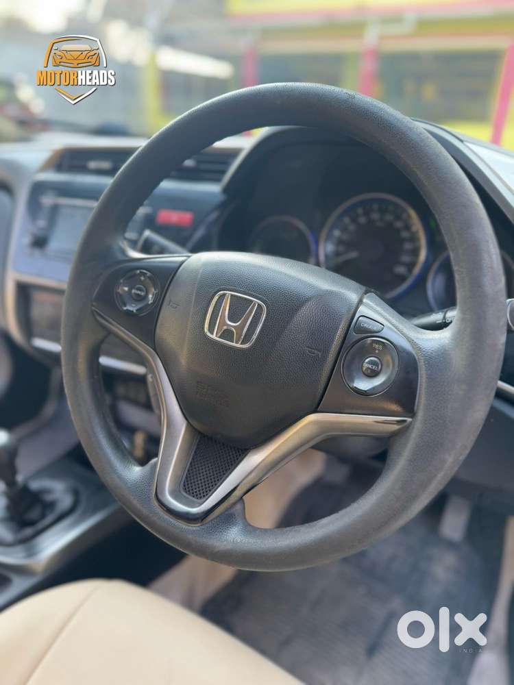 Honda City 1.5 V 5th Gen I-vtec Mt, 2016, Petrol