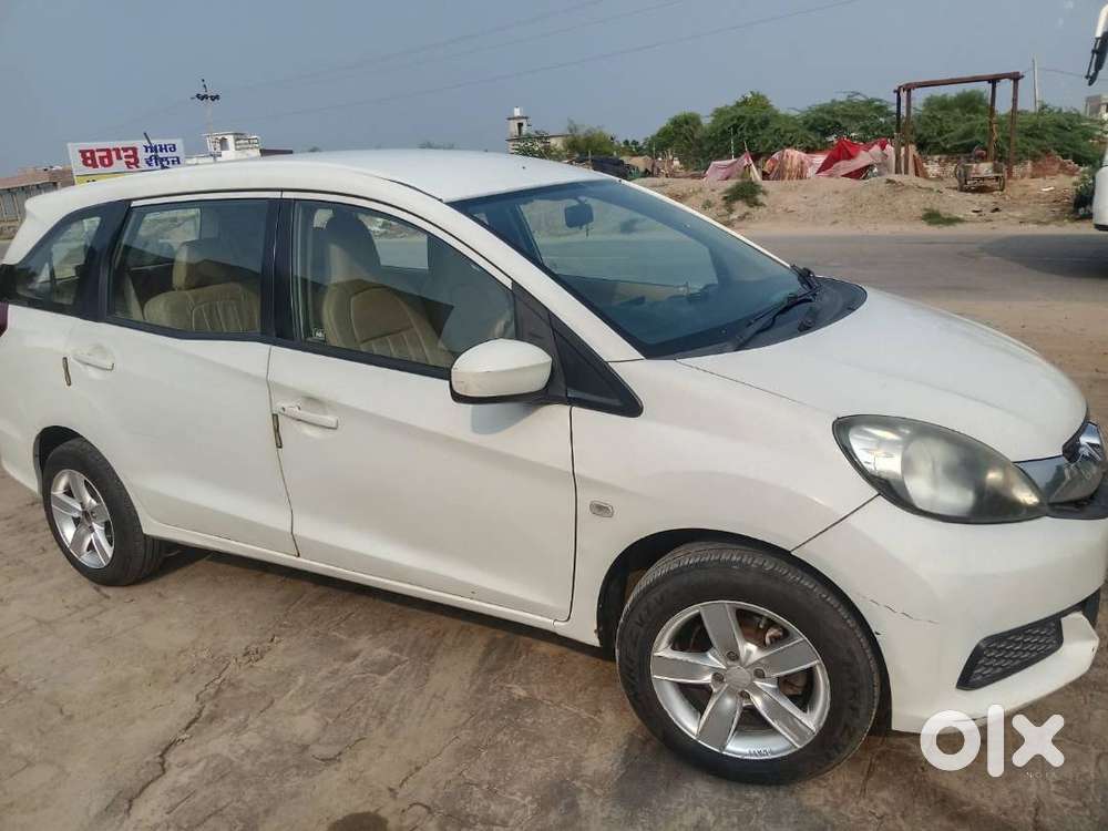 Mobilio 2015 Model