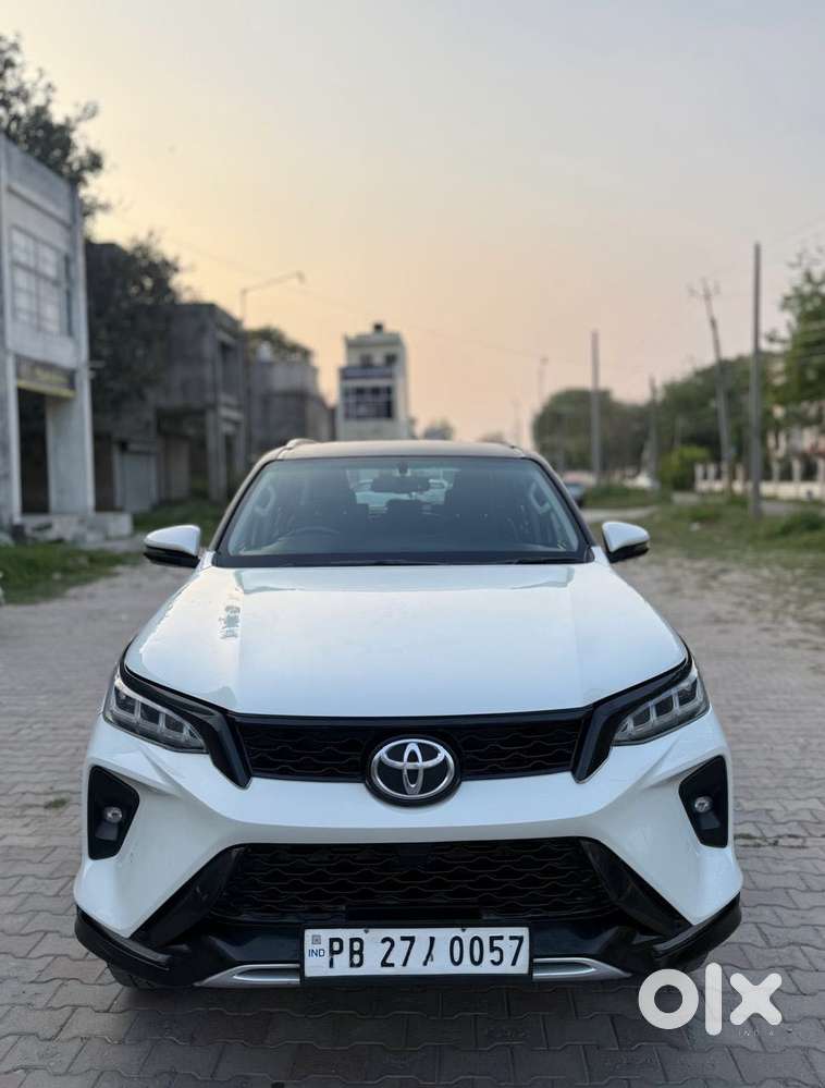 Toyota Fortuner Legender 4x2 At 2.8, 2022, Diesel