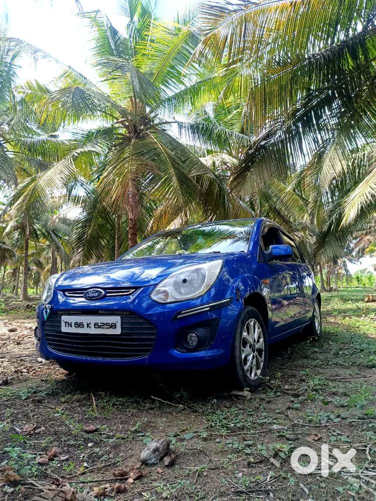 Ford Figo 2014 Petrol Titanium  95000 Km Driven