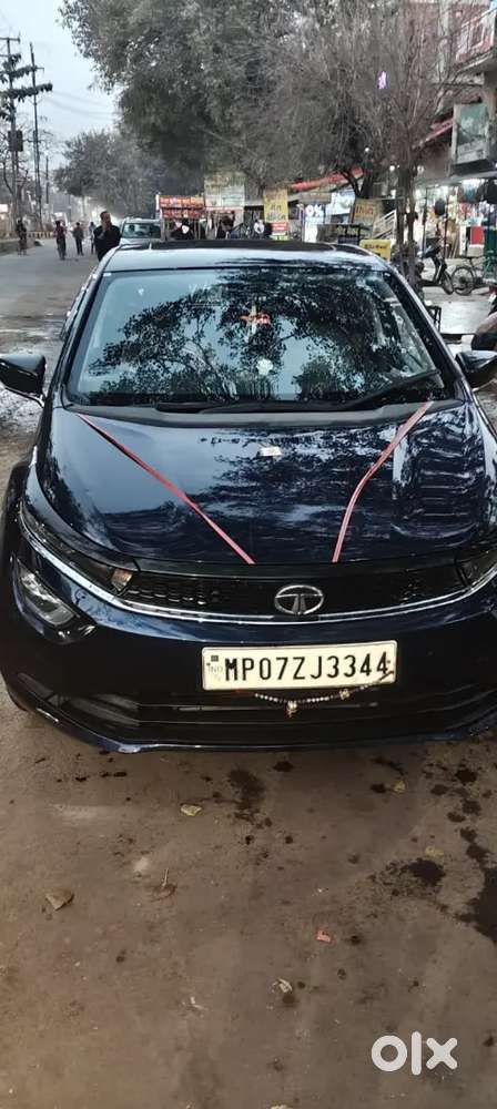 Tata Altroz 2023 Petrol Sunroof 12000 Km Driven