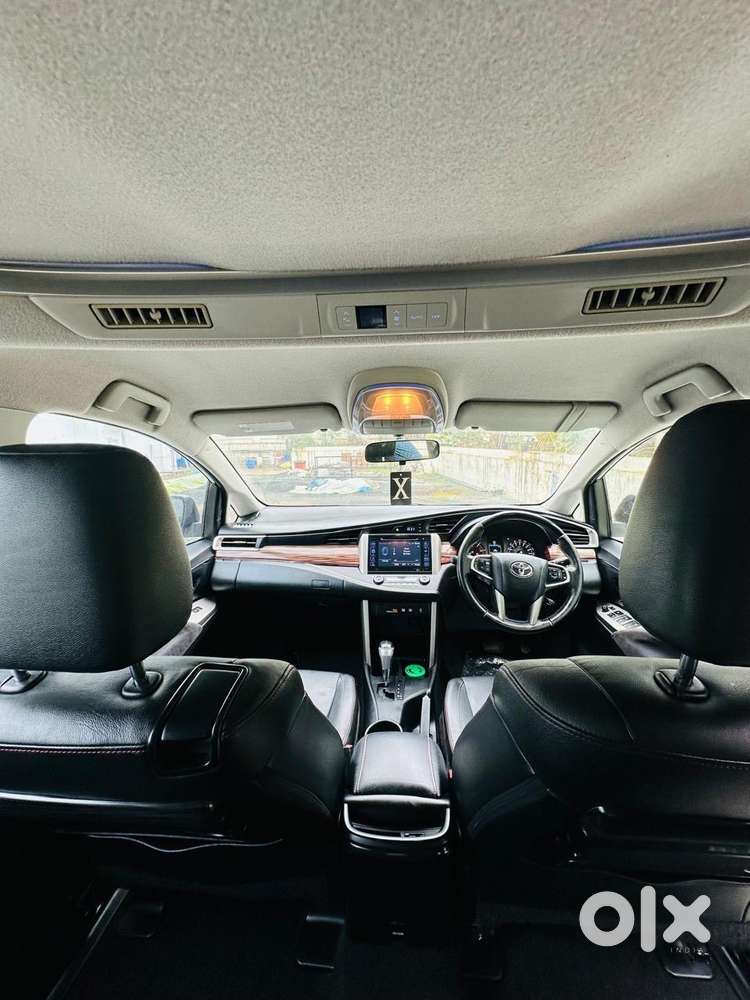 Innova Crysta Touring Sport Zx 2.4 At (2017) Diesel