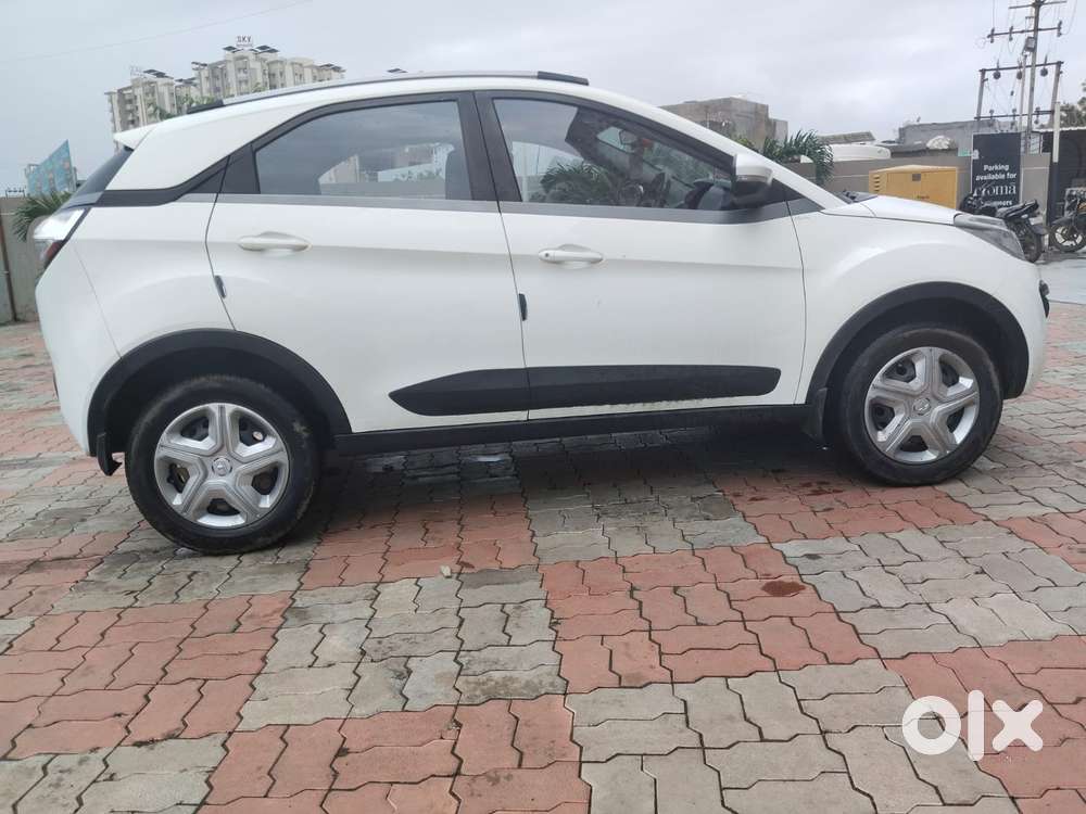 Tata Nexon 1.5 Revotorq Xt, 2018, Diesel