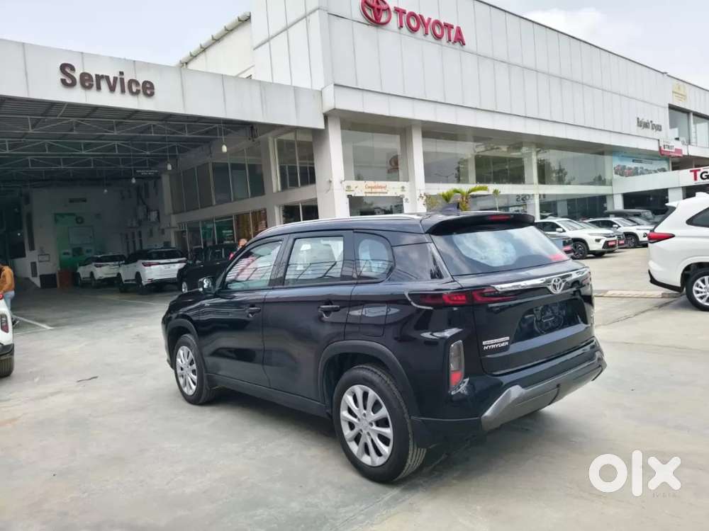 Toyota Urban Cruiser Hyryder, 2025, Petrol