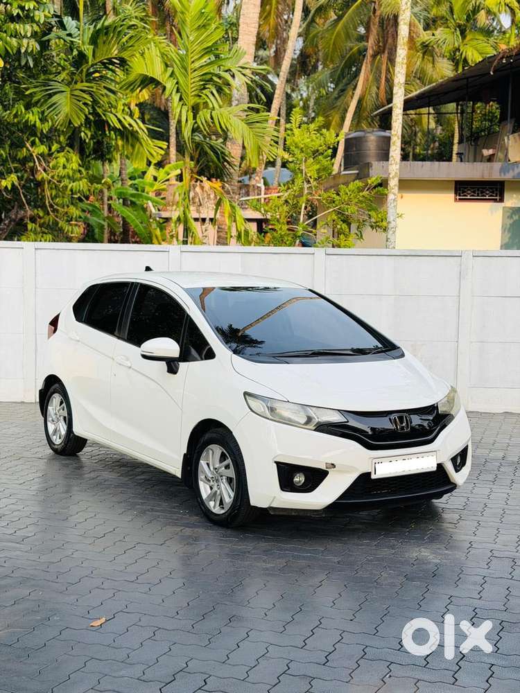 Honda Jazz V Mt Privilege, 2015, Petrol