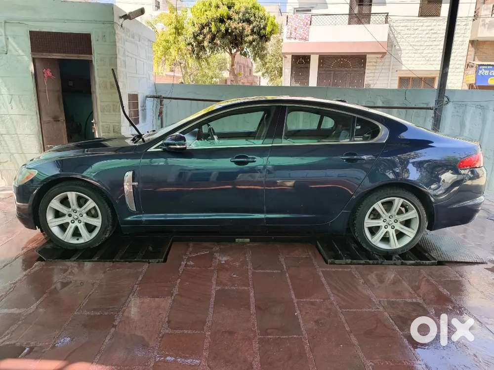 Jaguar Xf 2011 Diesel 61000 Km Driven
