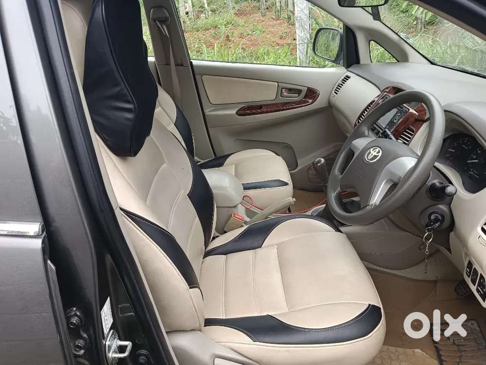 Toyota Innova 2014 Diesel 140000 Km Driven